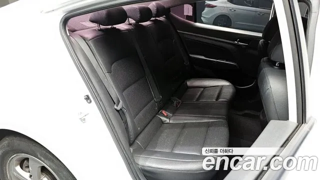 Hyundai Avante AD 2018 Белый из Кореи, фото 3