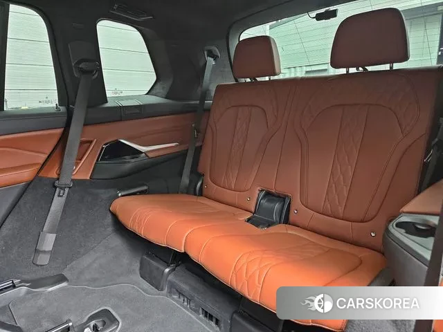 BMW X7 (G07) 2022 Черный двухцветный из Кореи, фото 3