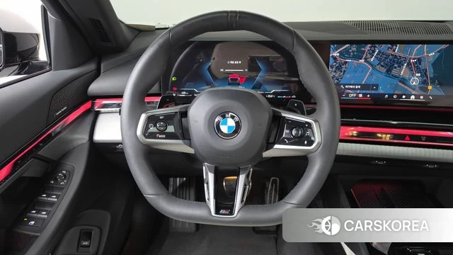 BMW 5 Series (G60) 2025 Черный из Кореи, фото 3