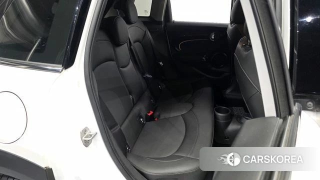 Mini Cooper 2023 Белый из Кореи, фото 3