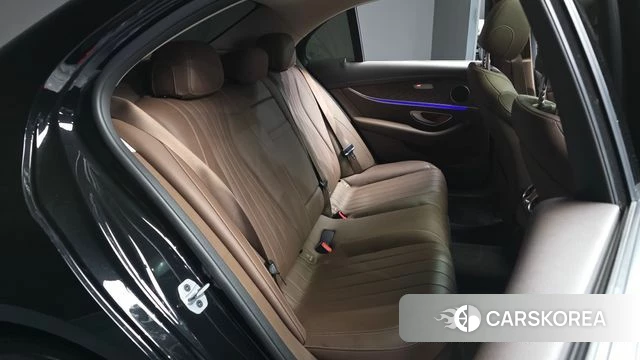 Mercedes-Benz E-Class W213 2019 Черный из Кореи, фото 3