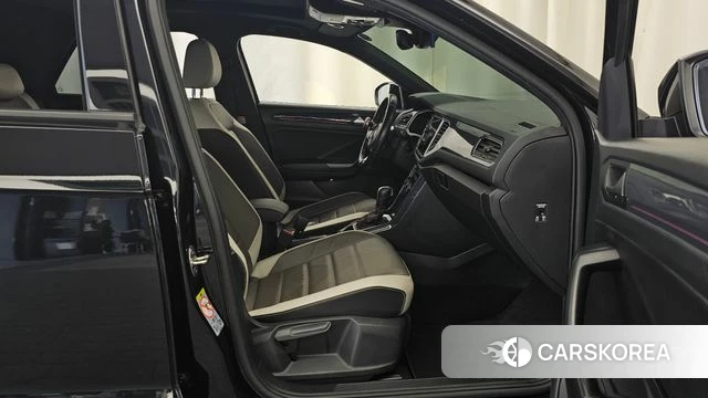 Volkswagen T-Roc 2021 Черный из Кореи, фото 3