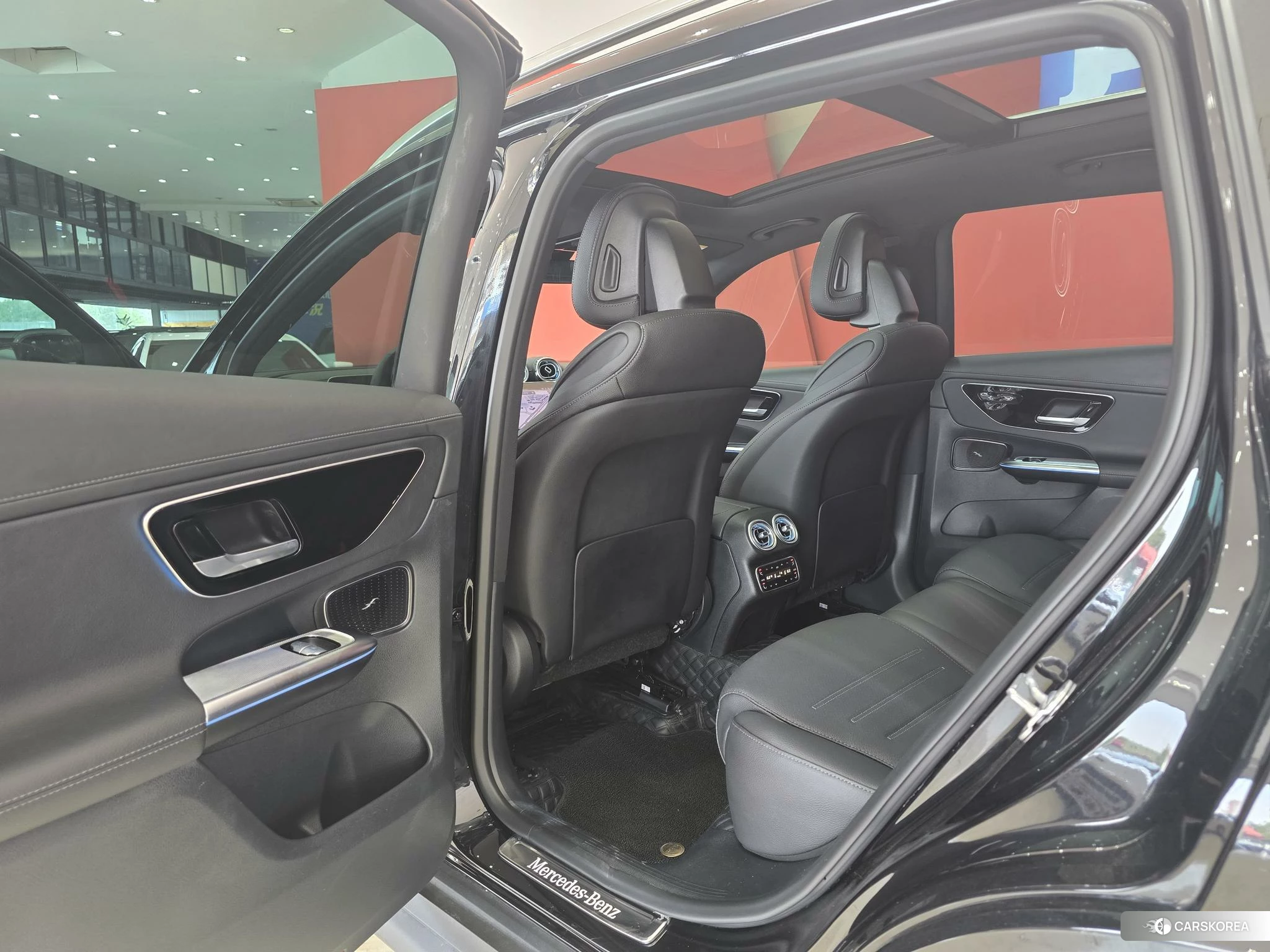 Mercedes-Benz GLC 2024 Черный из Китая, фото 3