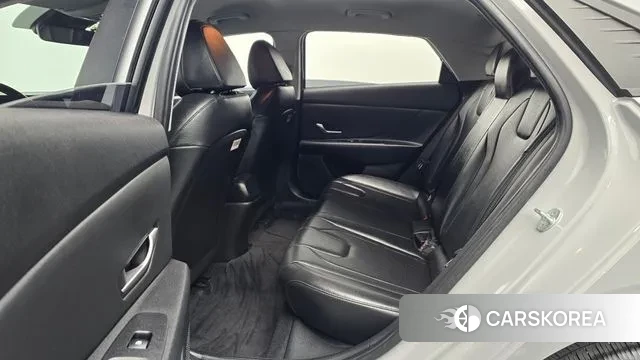 Hyundai Avante (CN7) 2021 Серебристо-серый из Кореи, фото 3