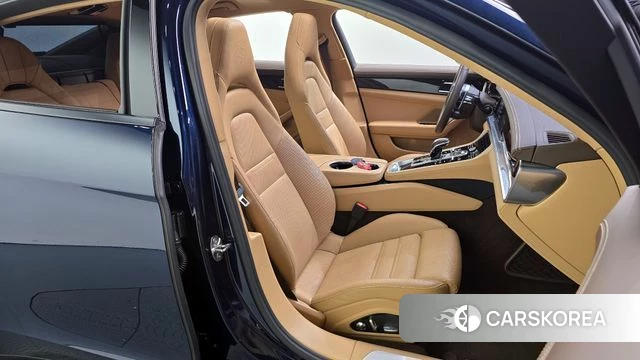 Porsche Panamera (971) 2018 Синий из Кореи, фото 3