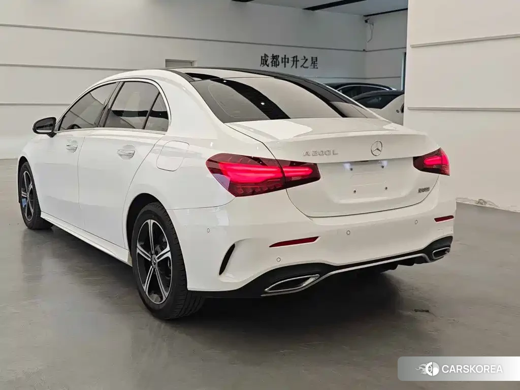 Mercedes-Benz A-Class 2024 Белый из Китая, фото 3