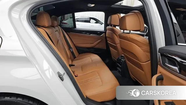 BMW 5 Series (G30) 2021 Белый из Кореи, фото 3