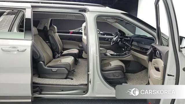 Kia The New Carnival 4th Generation 2024 Серебристо-серый из Кореи, фото 3