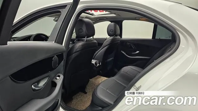 Mercedes-Benz C-Class W205 2020 Белый из Кореи, фото 3