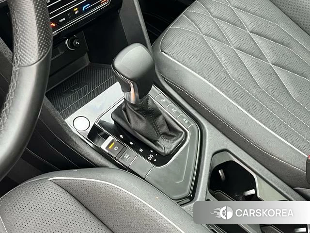 Volkswagen Tiguan L 2023 Белый из Китая, фото 3