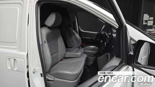 Hyundai The New Grand Starex 2021 Белый из Кореи, фото 3