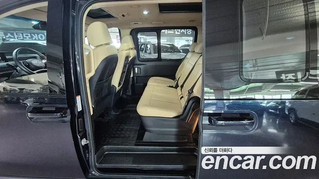 Hyundai Staria 2023 Синий из Кореи, фото 3