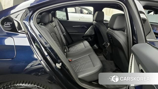 BMW 5 Series (G60) 2024 Черный из Кореи, фото 3