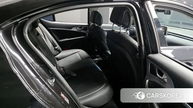 Genesis G70 2018 Черный из Кореи, фото 3