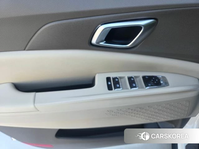 Kia The New Carnival 4th Generation 2025 Белый из Кореи, фото 3