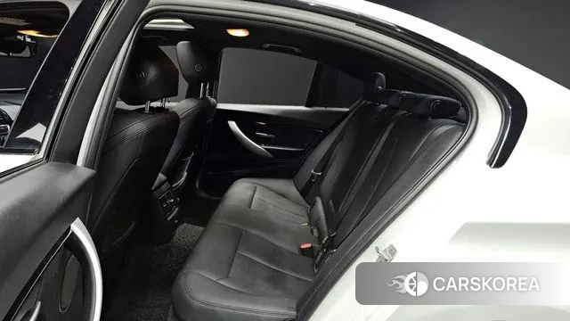 BMW 3 Series (F30) 2018 Белый из Кореи, фото 3