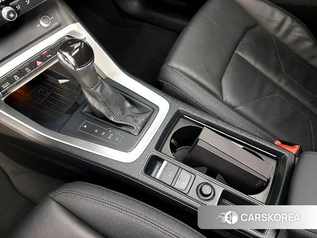 Audi Q3 (F3) 2020 Белый из Кореи, фото 3