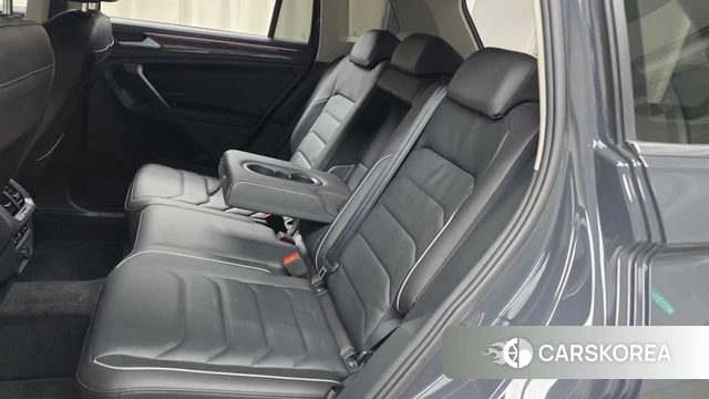 Volkswagen Tiguan second Generation 2023 Серый из Кореи, фото 3
