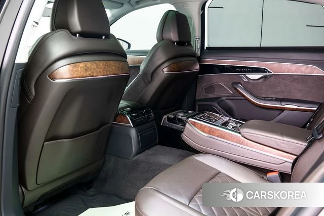 Audi A8 2021 Черный из Китая, фото 3
