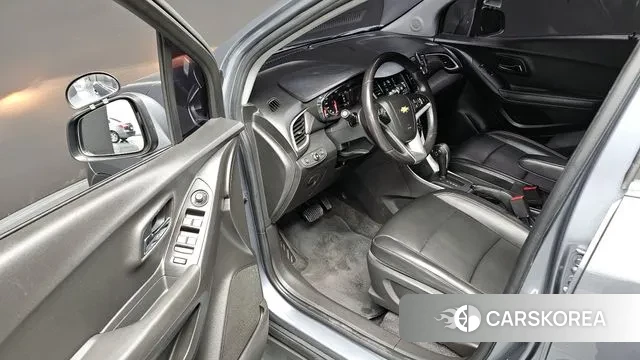 Chevrolet (GM Daewoo) The New Trax 2018 Серебристо-серый из Кореи, фото 3