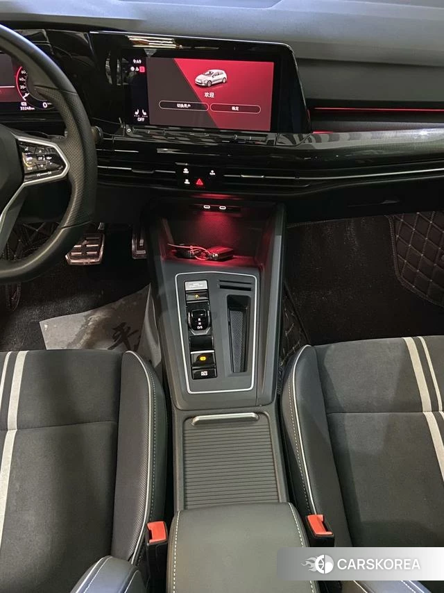 Volkswagen Golf 2022 Белый из Китая, фото 3