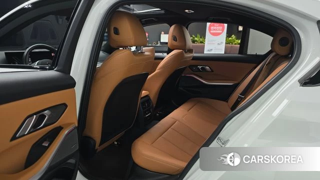 BMW 3 Series (G20) 2023 Белый из Кореи, фото 3