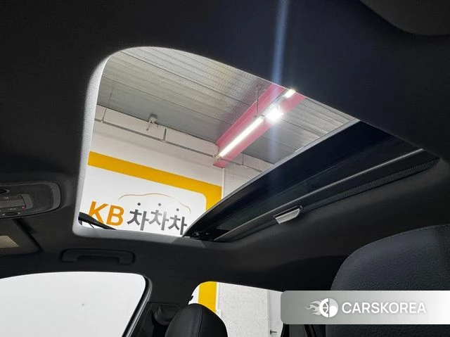 Audi Q2 2023 Белый из Кореи, фото 3