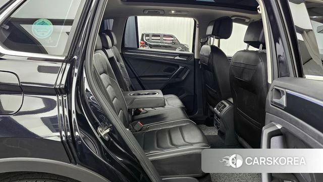 Volkswagen Tiguan second Generation 2021 Черный из Кореи, фото 3