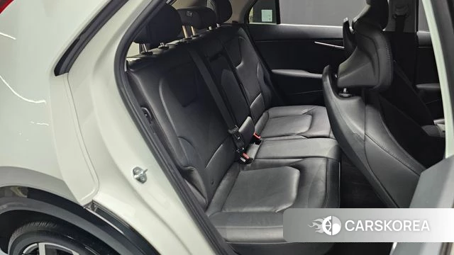 Kia Di Ol Nu Niro 2022 Белый из Кореи, фото 3