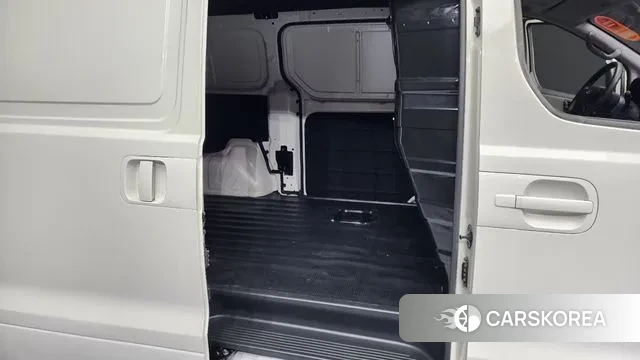 Hyundai The New Grand Starex 2021 Белый из Кореи, фото 3