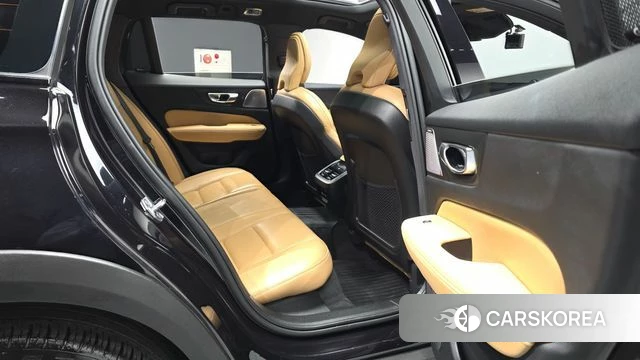 Volvo V60 Cross-Country 2nd Generation 2020 Черный из Кореи, фото 3