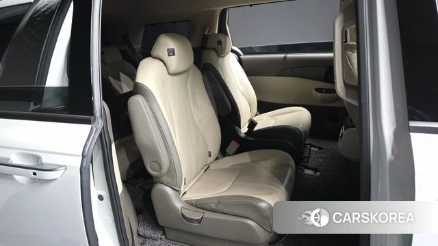 Kia Carnival 4th generation 2022 Белый из Кореи, фото 3