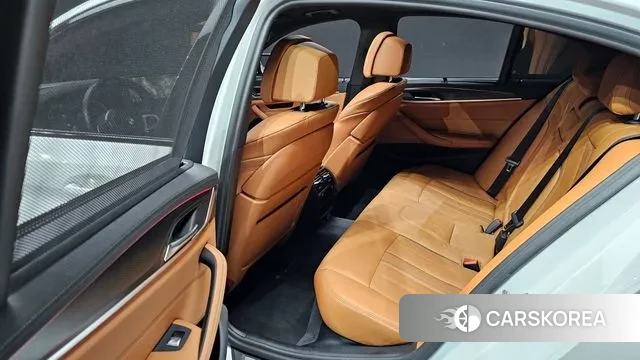 BMW 5 Series (G30) 2022 Белый из Кореи, фото 3