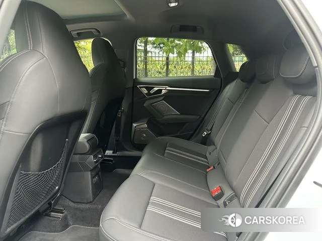 Audi A3 2024 Белый из Китая, фото 3