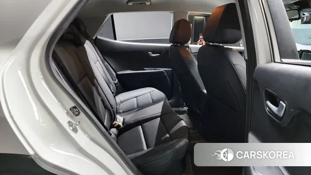 Kia Stonic 2018 Белый из Кореи, фото 3