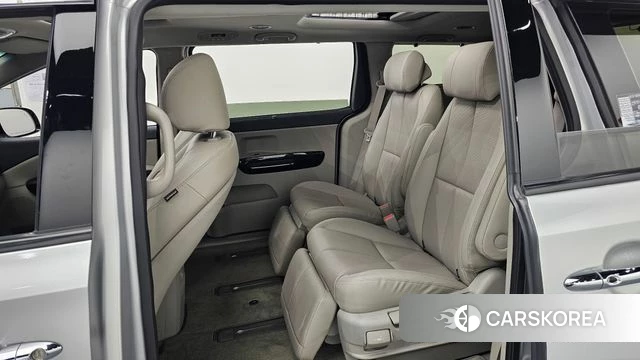 Kia The New Carnival 2018 Серебряный из Кореи, фото 3