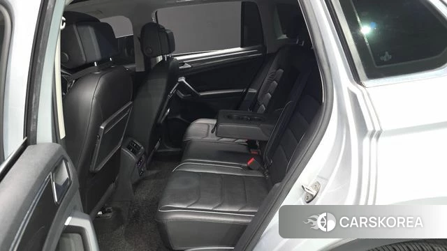 Volkswagen Tiguan second Generation 2020 Серебряный из Кореи, фото 3