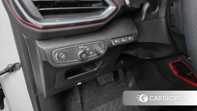 Chevrolet (GM Daewoo) Trailblazer 2021 Белый из Кореи, фото 3