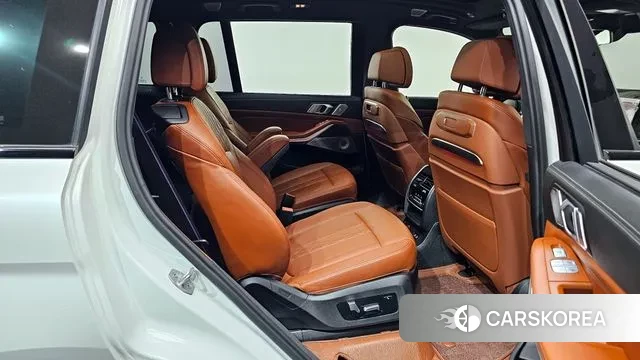BMW X7 (G07) 2023 Белый из Кореи, фото 3