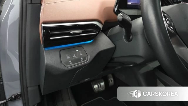 Volkswagen ID.4 2023 Серебристо-серый из Кореи, фото 3