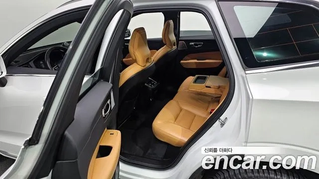 Volvo XC60 second Generation 2018 Белый из Кореи, фото 3