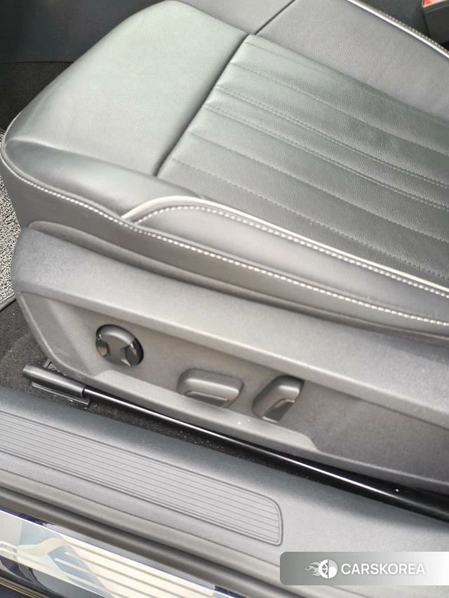 Volkswagen Passat 2022 Черный из Китая, фото 3