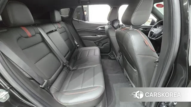 Chevrolet (GM Daewoo) Trax Crossover 2023 Черный из Кореи, фото 3