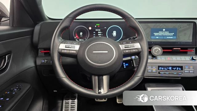 Hyundai Kona (SX2) 2024 Белый из Кореи, фото 3