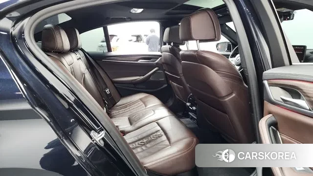 BMW 5 Series (G30) 2021 Черный из Кореи, фото 3