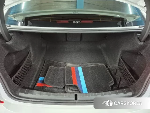 BMW 3 Series (G20) 2022 Белый из Кореи, фото 3