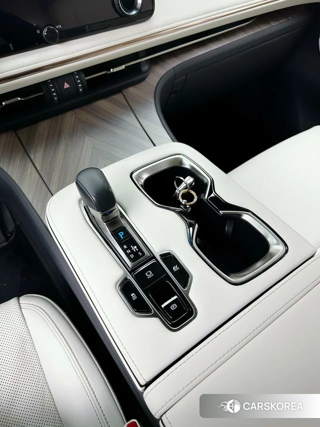 Lexus LM 2023 Черный из Китая, фото 3