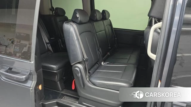 Hyundai Staria 2023 Серый из Кореи, фото 3