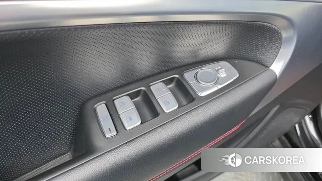 Genesis G70 2018 Черный из Кореи, фото 3