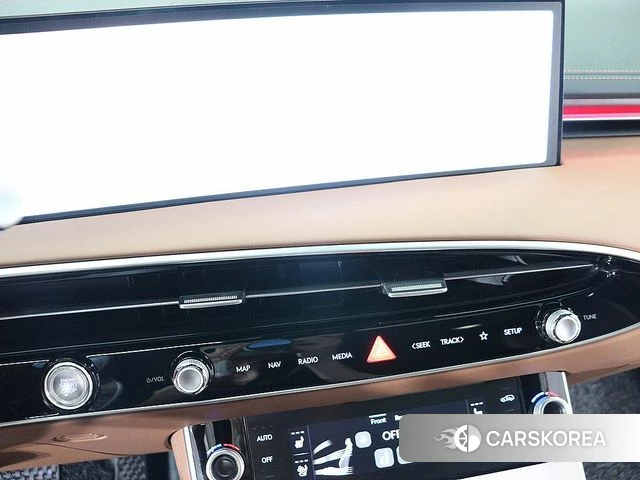 Genesis GV70 2024 Белый из Кореи, фото 3